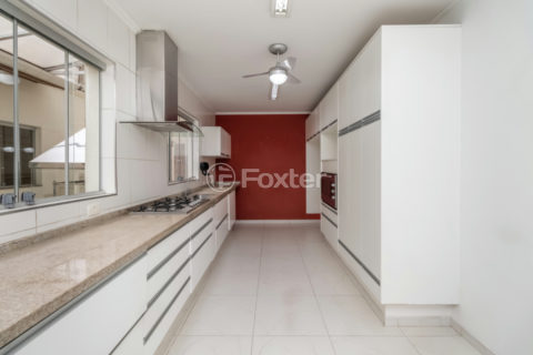 Image 32 - 1033294