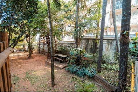 Image 41 - 1033299