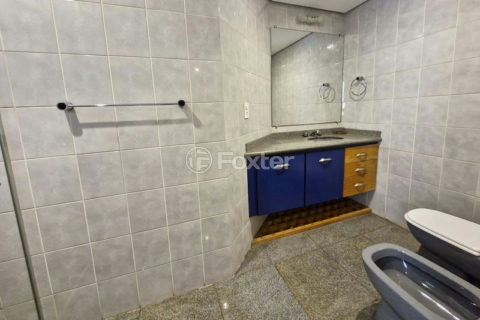 Image 24 - 1033302