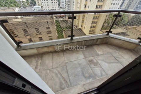 Image 32 - 1033302