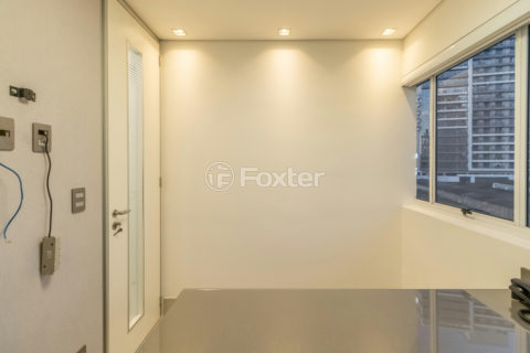 Image 37 - 1033310