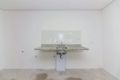 Image 11 - 1033313