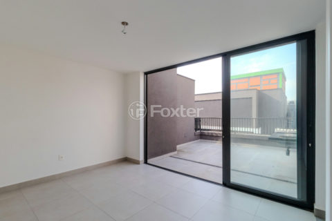 Image 30 - 1033316