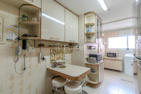 Image 11 - 1033317