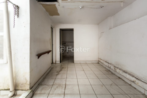 Image 16 - 1033318