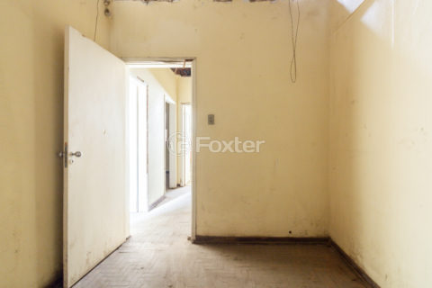 Image 33 - 1033318