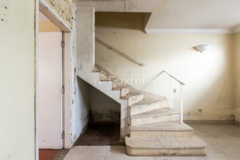 Image 7 - 1033318