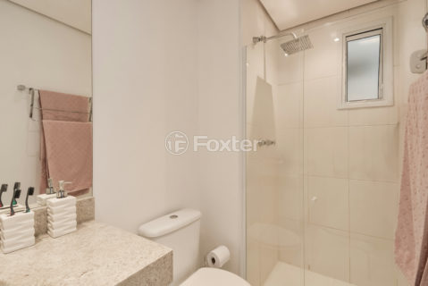 Image 29 - 1033321