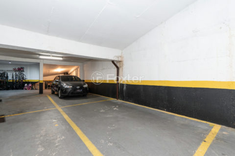 Image 38 - 1033330