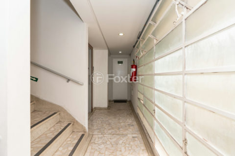 Image 27 - 1033332