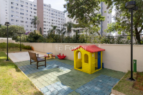Image 39 - 1033335