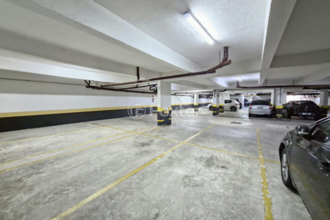 Image 37 - 1033341