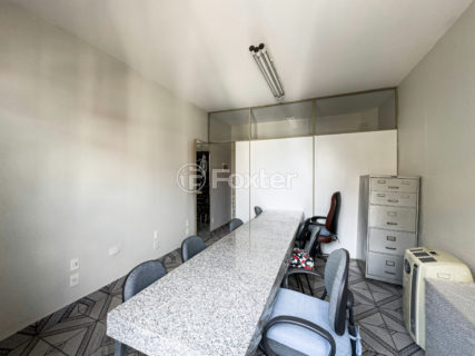 Image 3 - 1033357