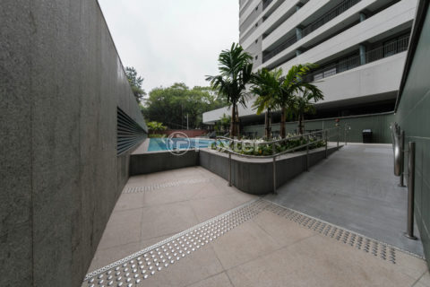 Image 31 - 1033358