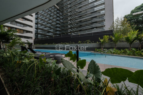 Image 30 - 1033358