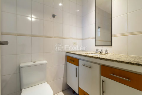 Image 30 - 1033360