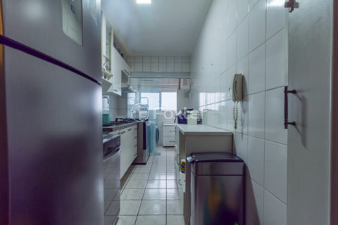 Image 12 - 1033360