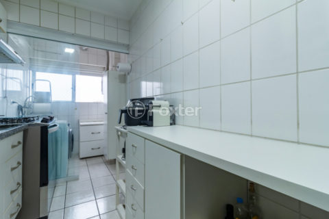 Image 13 - 1033360