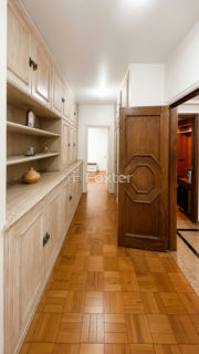 Image 31 - 1033361