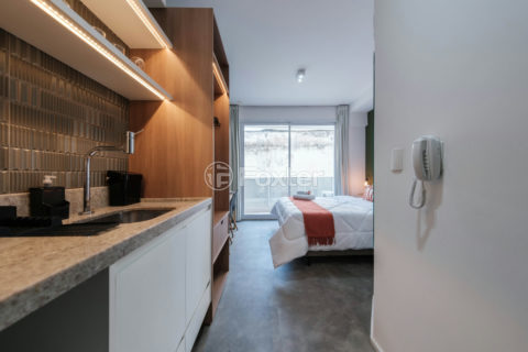 Image 4 - 1033362
