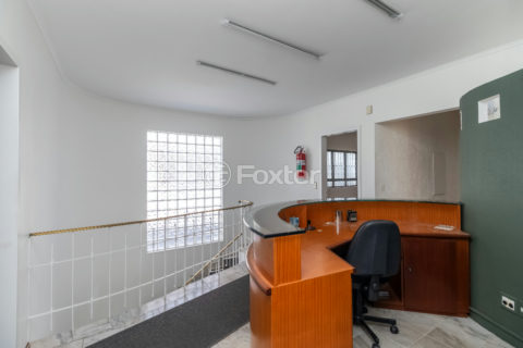 Image 4 - 1033363