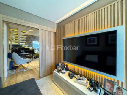 Image 8 - 1033367