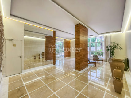 Image 37 - 1033374
