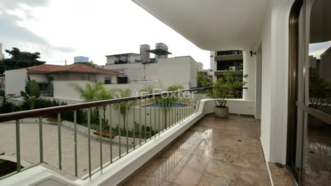 Image 17 - 1033380