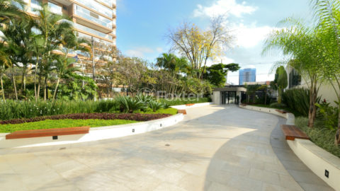 Image 62 - 1033380