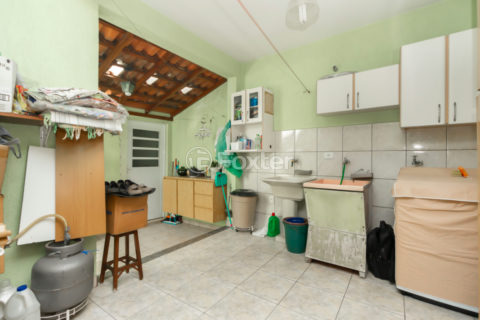 Image 11 - 1033381