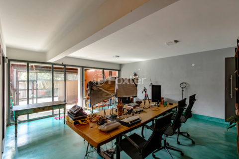 Image 31 - 1033389