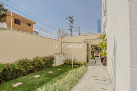 Image 42 - 1033391
