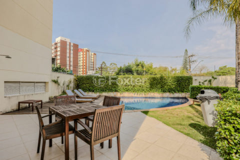 Image 37 - 1033391