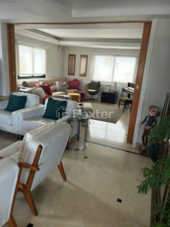 Image 4 - 1033392