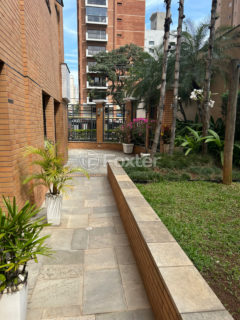 Image 8 - 1033392