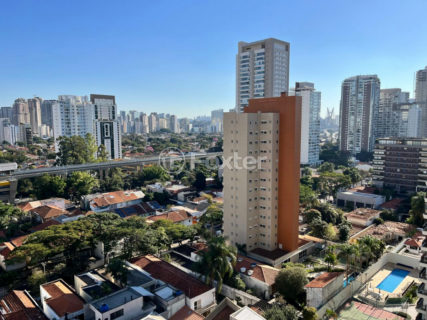 Image 5 - 1033396
