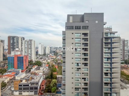 Image 32 - 1033403