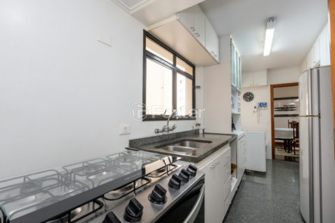 Image 28 - 1033407