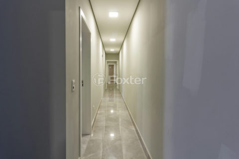 Image 37 - 1033408