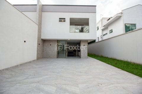 Image 24 - 1033408