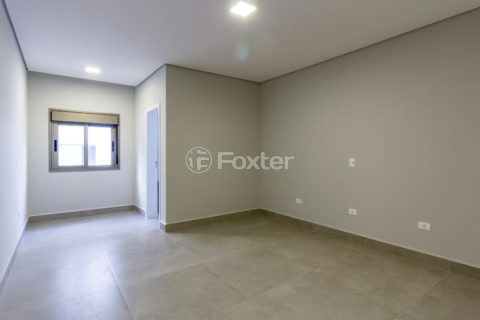 Image 44 - 1033408