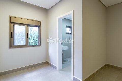 Image 40 - 1033410