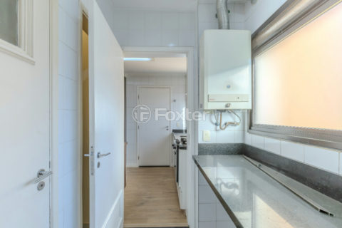 Image 33 - 1033422