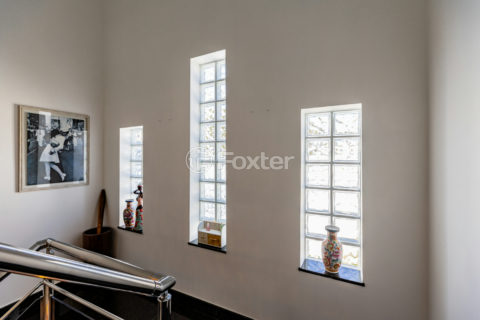 Image 31 - 1033428