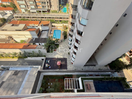 Image 33 - 1033432