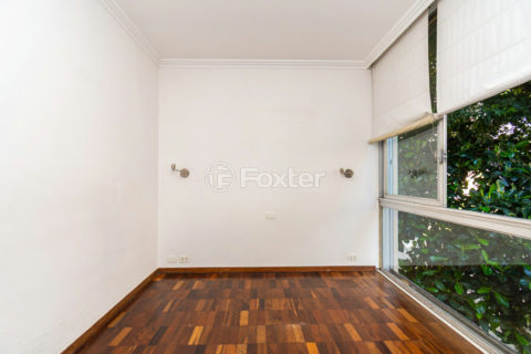 Image 23 - 1033433