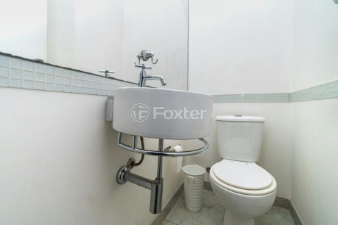 Image 9 - 1033433