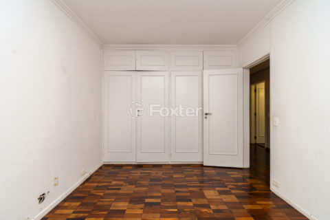 Image 21 - 1033433