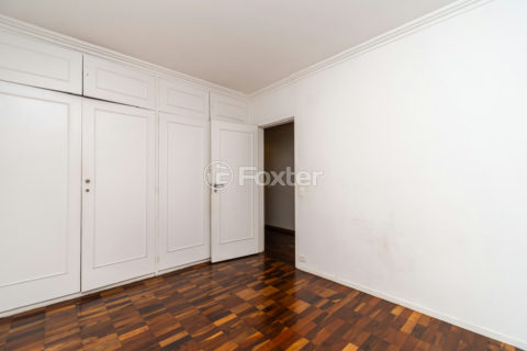 Image 22 - 1033433