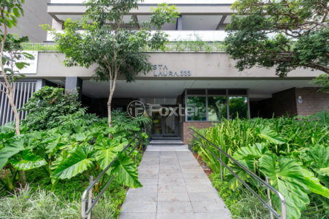 Image 27 - 1033435